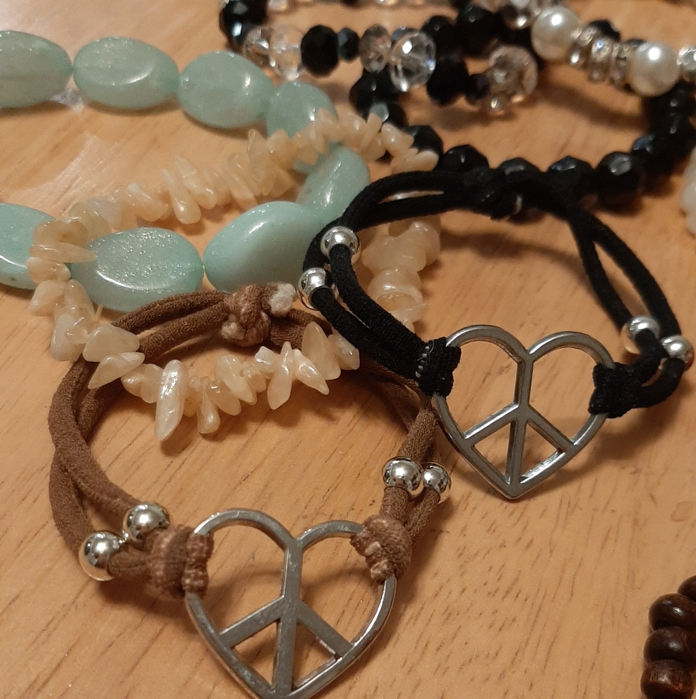 Bracelets-assortment 14 total
